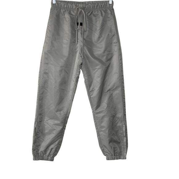 ESSENTIALS FEAR OF GOD MENs  NYLON TRACK PANT SIZE XS DESERT TAUPE - Picture 1 of 11